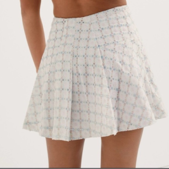 NWOT LOVERS & FRIENDS DENISE MINI SKIRT - Picture 2 of 8